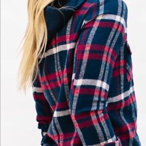 Women’s Flannel Plaid Top